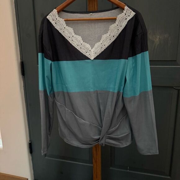 NWT (2X) Striped ribbed long sleeve top with lace accent v-neck teal/gray - Picture 7 of 7
